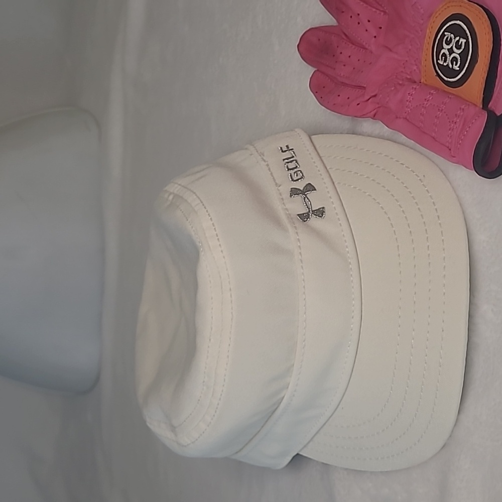 Under Armour golf hat, white, OSFA, with free golf glove